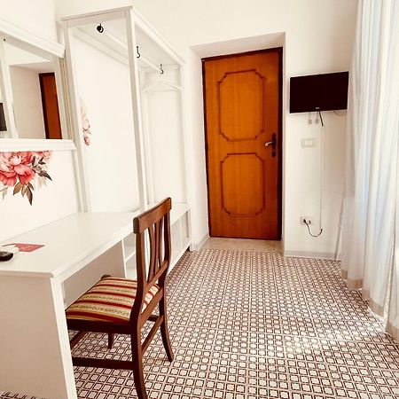 Il Molo Camere Per Vacanze Diamante Exterior photo