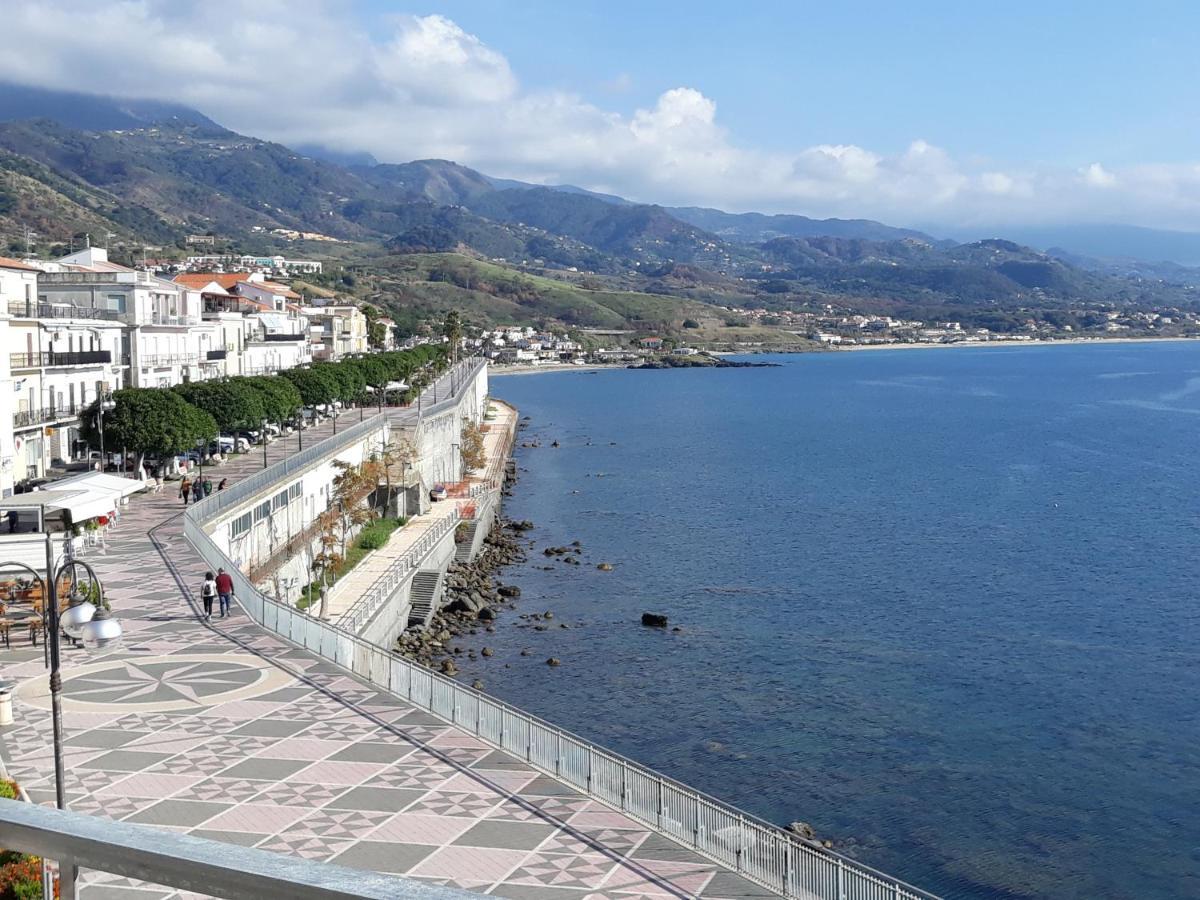 Il Molo Camere Per Vacanze Diamante Exterior photo
